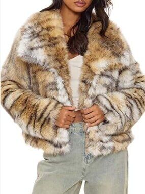 NWT ASANDY Faux Fur Winter Coat Animal Print Short Jacket Size Small